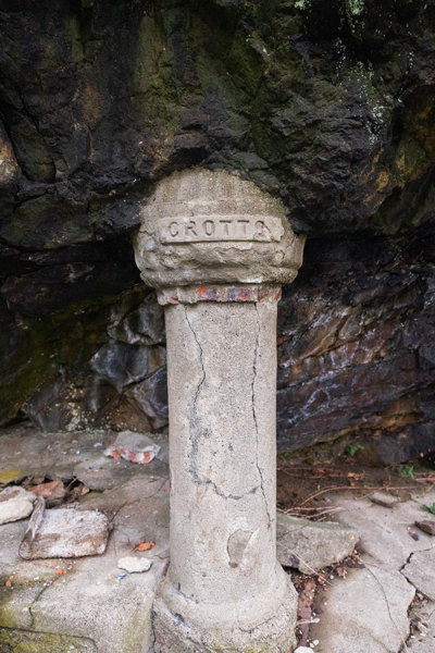 Grotto at banner mans Castle in New York 